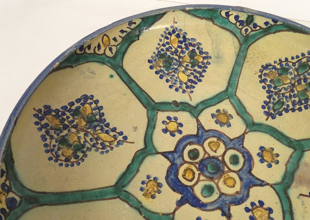 Large Round Polychrome Earthenware Dish With Rosette And Floral Motifs, Morocco, Maghreb, Fez, Late 19th Century-photo-2