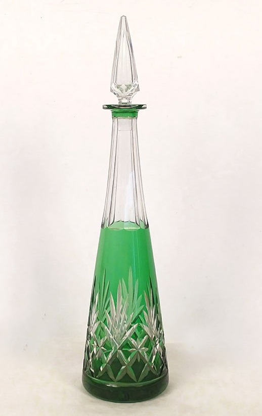 Carafe cristal taillé Saint-Louis couleur verte modèle Massenet XXè siècle