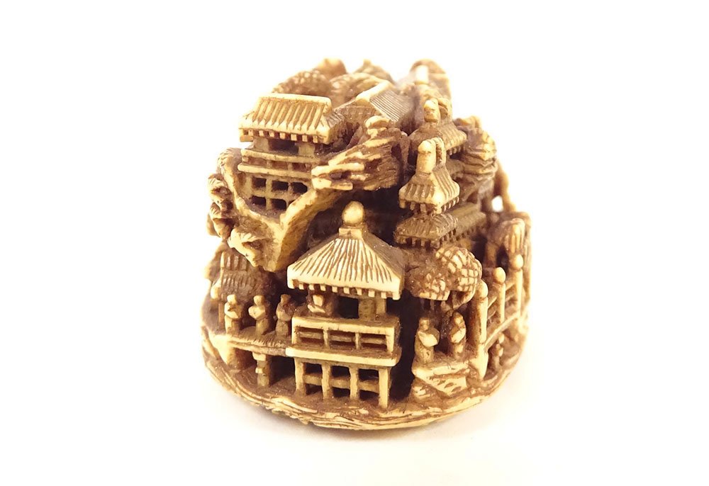 Carved Ivory Netsuke Signed By Kagetoshi, Depicting A Miniature Temple, Edo, Japan, 19th Century-photo-4