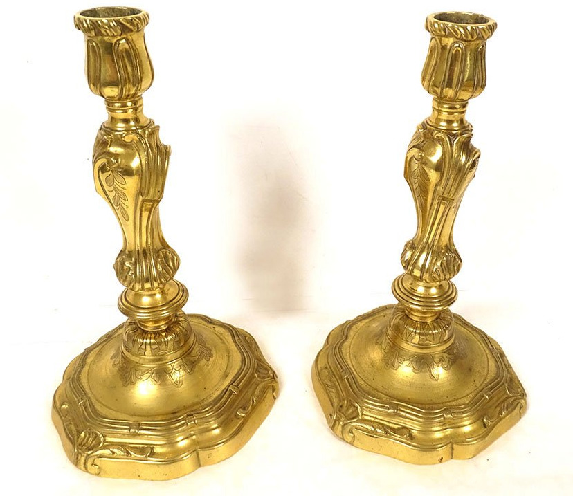 Pair Of Louis XV-style Gilded Bronze Candlesticks With Seashell And Foliage Motifs, 18th Century