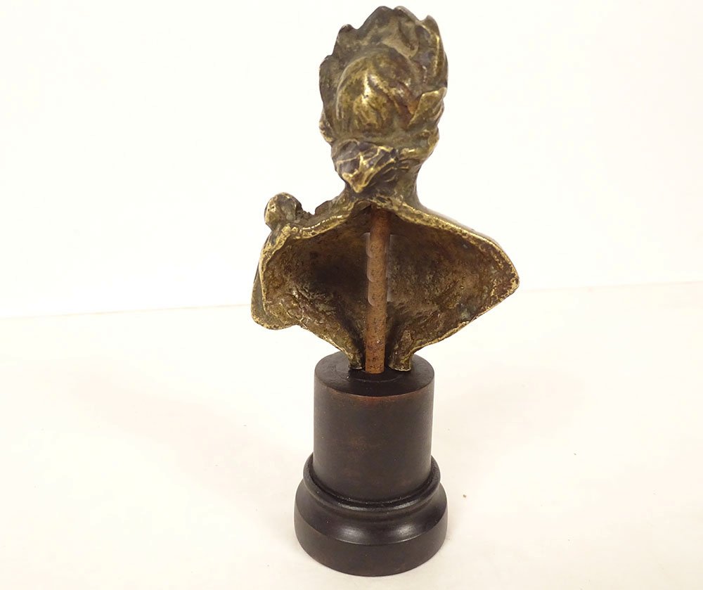 Small Bronze Sculpture Of An Ancient Woman's Bust Wearing A Laurel Wreath, An Allegory From The 18th Century-photo-4