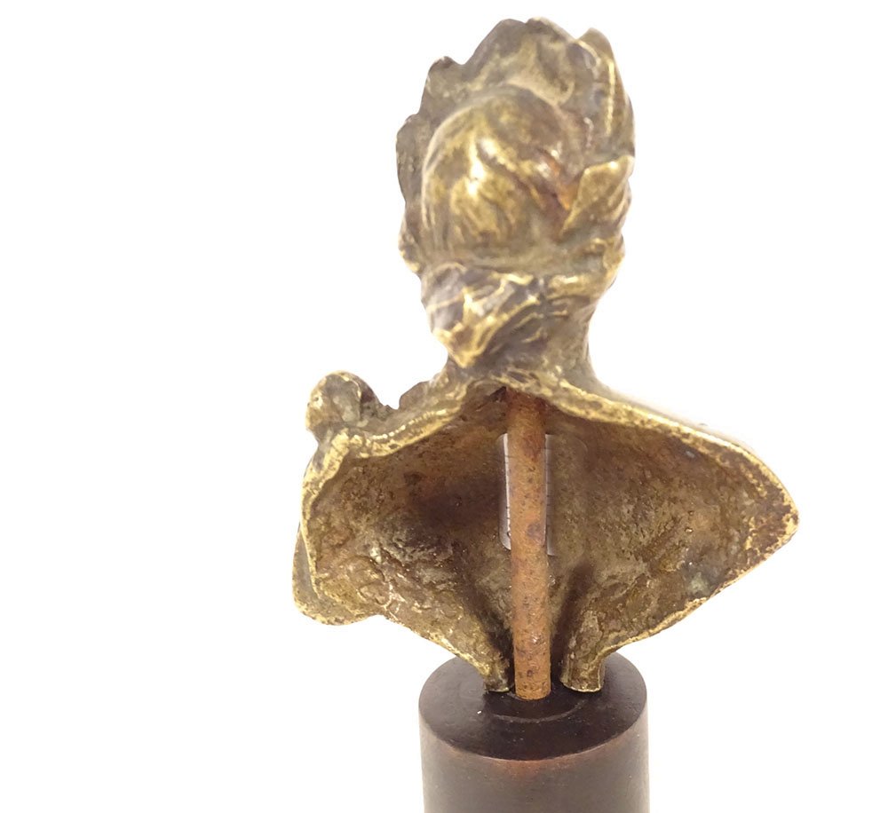 Small Bronze Sculpture Of An Ancient Woman's Bust Wearing A Laurel Wreath, An Allegory From The 18th Century-photo-1