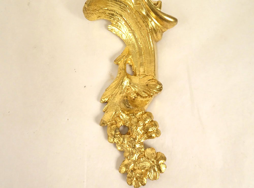 Pair Of 18th-century Regency-style 2-light Wall Sconces In Gilded Bronze With A Crowned "c" Motif-photo-2
