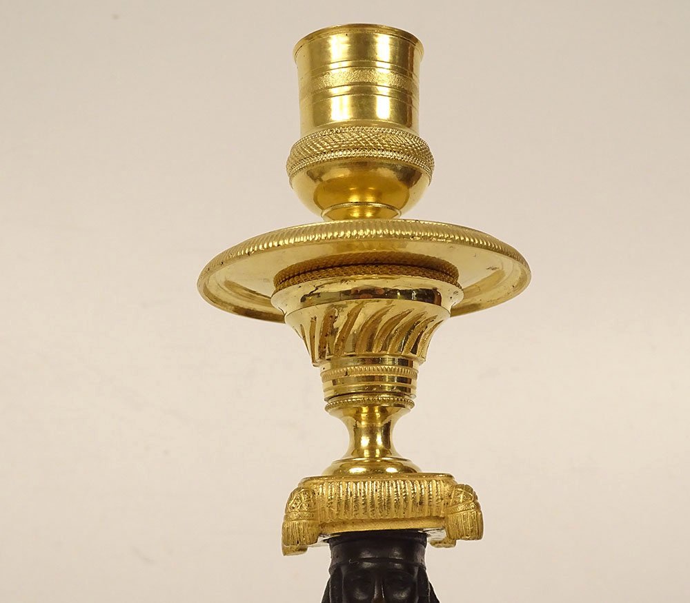 Pair Of Bronze Candlesticks Featuring Female Caryatids, "return To Egypt," Consulat Style, Marble, 19th Century-photo-3