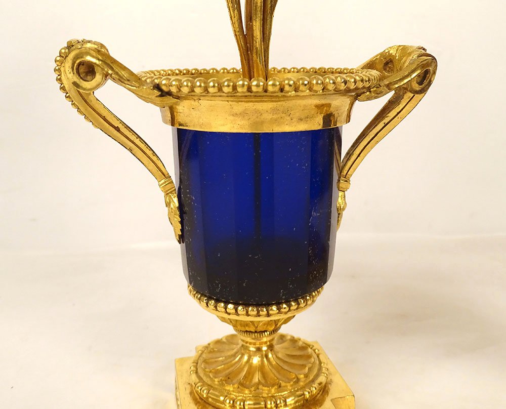 Paire bougeoirs Louis XVI vases cristal bleu bronze doré fleurs roses 18è-photo-1
