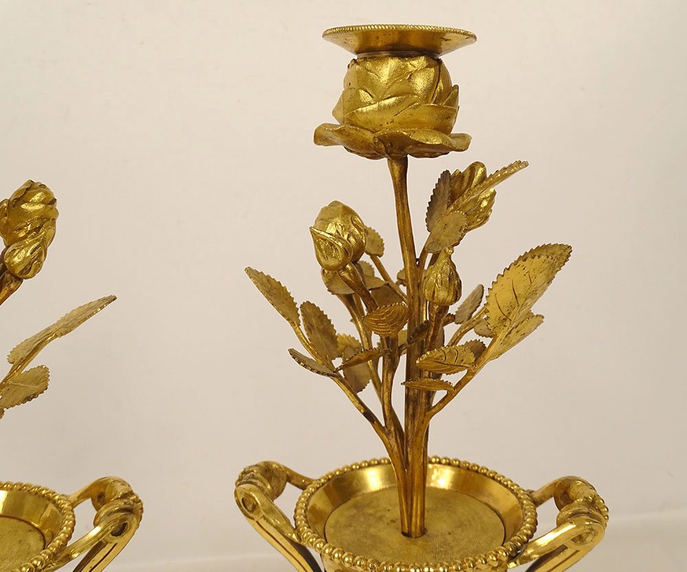 Paire bougeoirs Louis XVI vases cristal bleu bronze doré fleurs roses 18è-photo-2