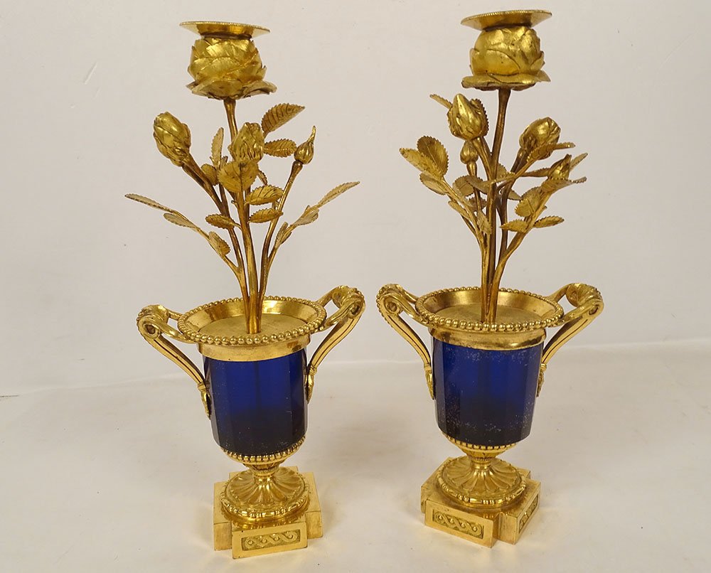 Paire bougeoirs Louis XVI vases cristal bleu bronze doré fleurs roses 18è-photo-5