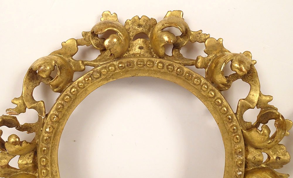Paire cadres ronds italiens bois sculpté doré décor rococo feuillage XIXème-photo-2