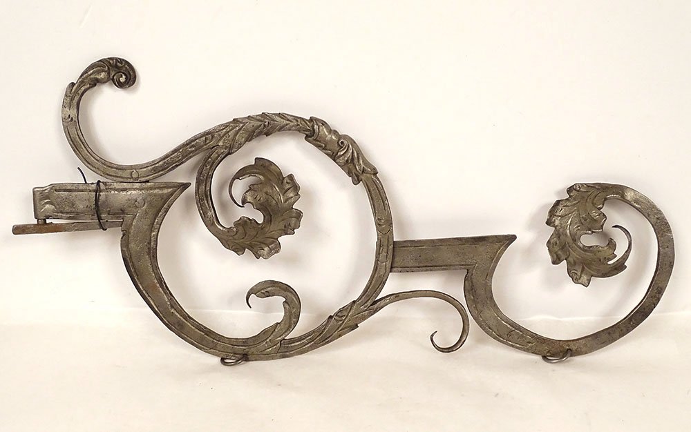 Potence murale porte enseigne fer forgé volutes feuillage XVIIIème siècle