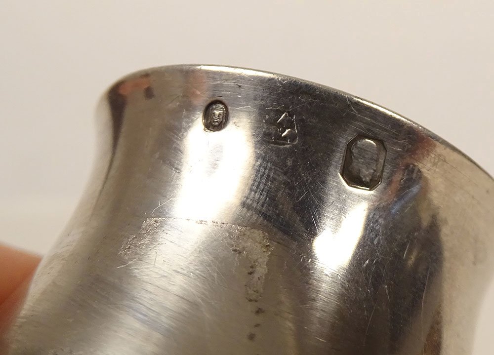 Solid Silver Egg Cup, Vieillard Paris, With Embossed Coat Of Arms Decoration, 19th Century-photo-4