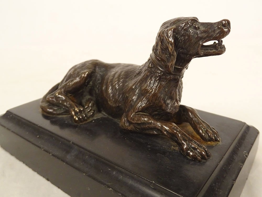 Presse-papier sculpture bronze chien chasse couché marbre noir XIXè siècle-photo-4