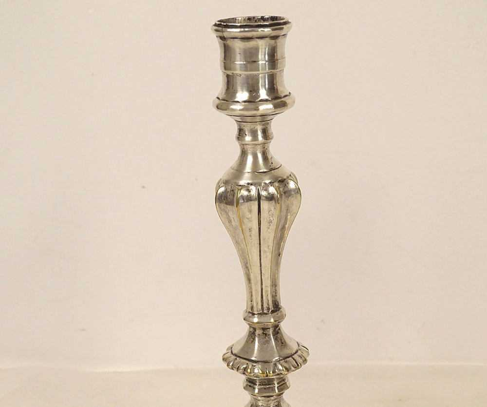 Pair Of Regency-style Candlesticks In Silver-plated Metal, Crafted By A Silversmith In The Early 20th Century-photo-2