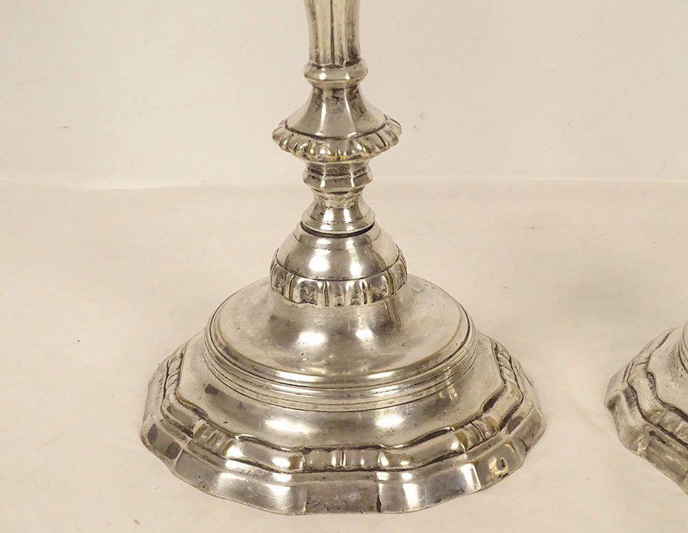 Pair Of Regency-style Candlesticks In Silver-plated Metal, Crafted By A Silversmith In The Early 20th Century-photo-3