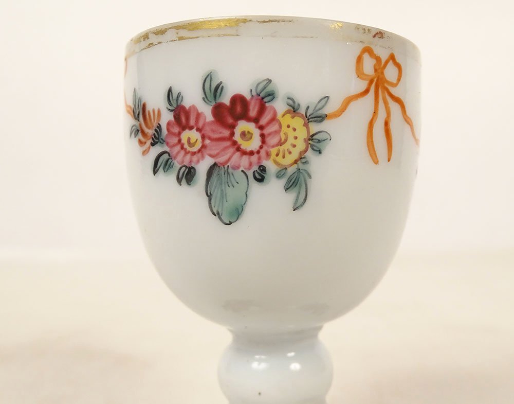 White Opaline Egg Cup With Garlands, Flowers, Bows, And Gilding, Charles X, 19th Century-photo-3