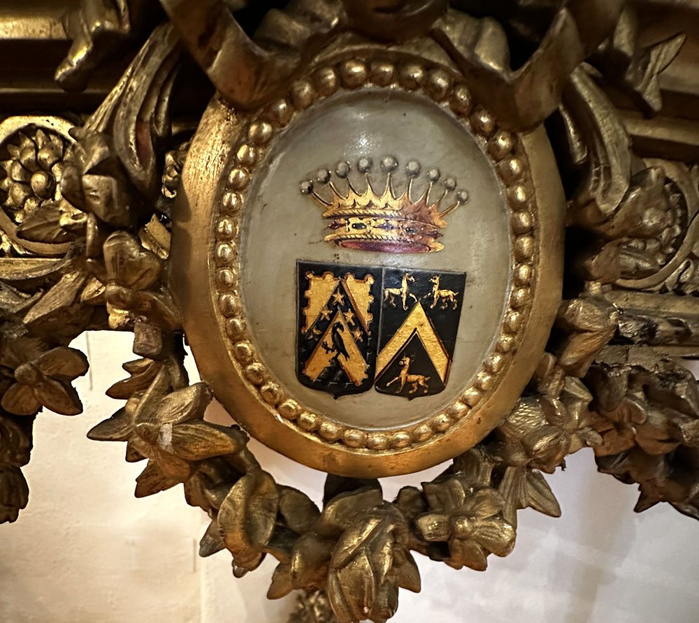 Console demi-lune Louis XVI bois doré armoiries blason fleurs marbre XIXème-photo-3