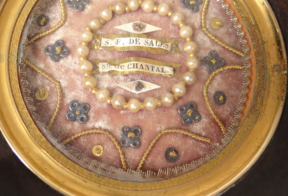 Reliquaire Saint François Sales Chantal Perles Fleurs XIXè Siècle-photo-1