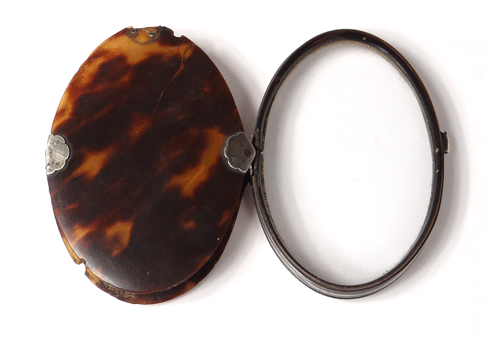 Oval Pocket Magnifier In Tortoiseshell Frame Sterling Silver Eighteenth Century