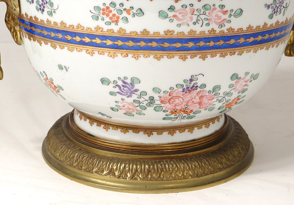 Potpourri Porcelain Polychrome Flowers Gilt Bronze Mufles Lions Late Nineteenth-photo-3