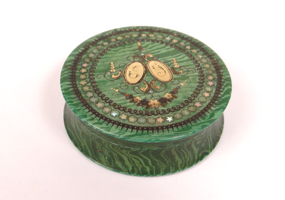 Boîte Ronde Malachite Laiton Doré Nacre étoiles Monogramme XIXè