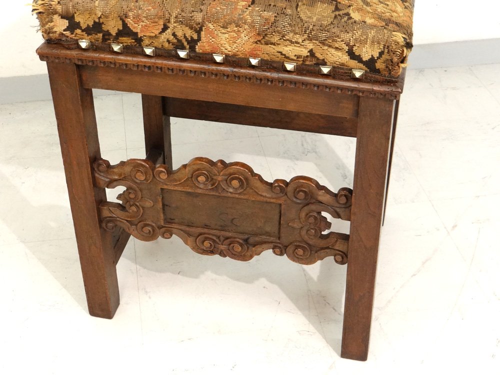 Carved Walnut Renaissance Chair Flowers Lily Seventeenth Century-photo-3