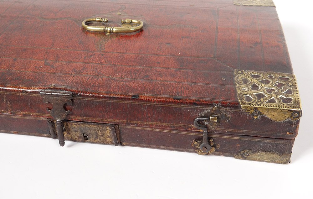 Travel Writing Case Box Embossed Leather Golden Brass XVIIth XVIIIth Century-photo-1