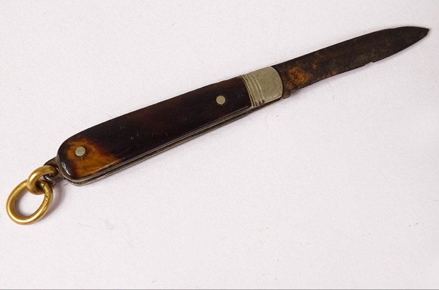 Petit Couteau Pliant Canif Miniature écaille XIXème Siècle