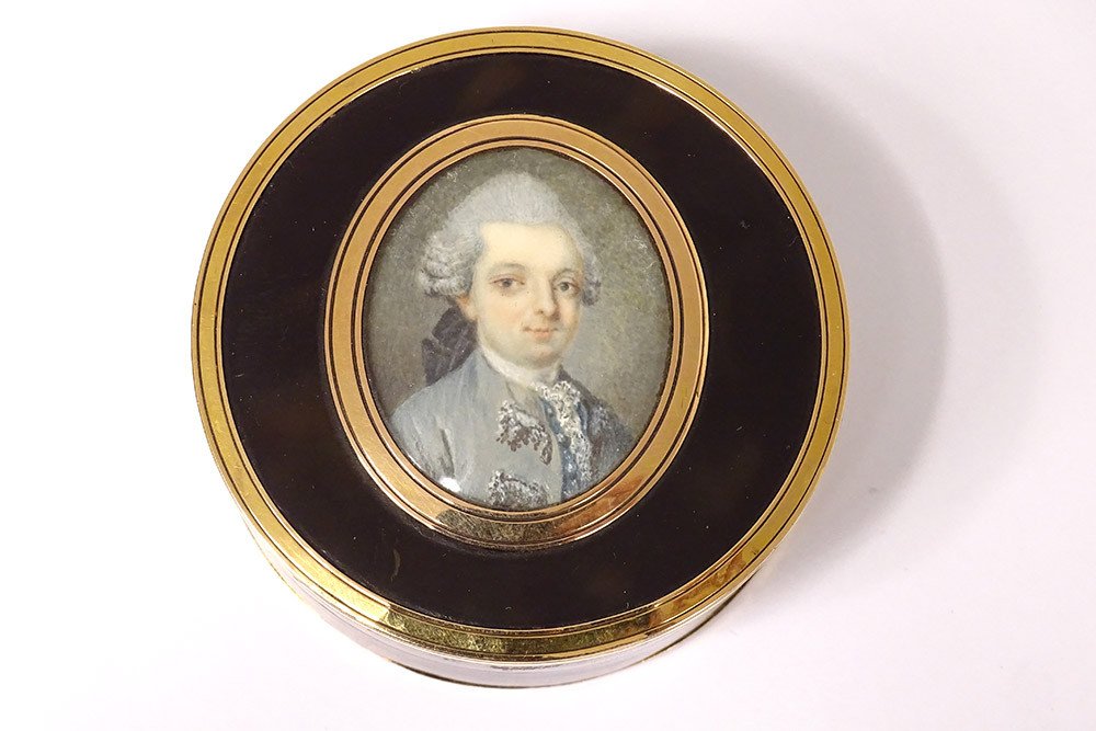 Boîte Ronde écaille  Or Massif Miniatures Portrait Gentilhommes Aristocrates XVIIIè-photo-2