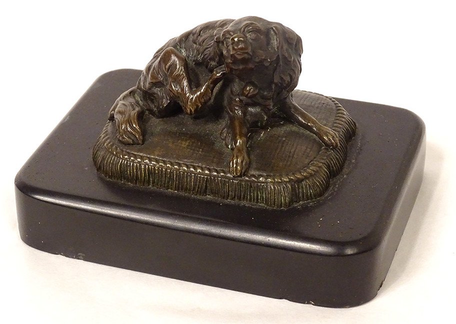Sculpture Presse-papier Bronze Chien Coussin Marbre Noir XIXème Siècle