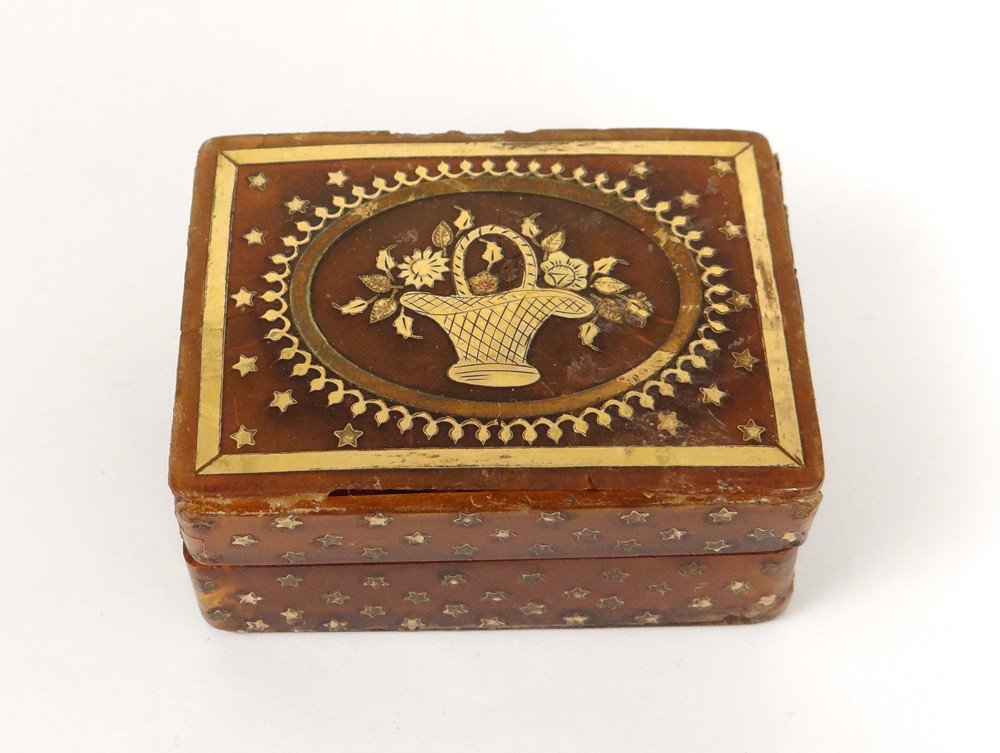 Tortoiseshell Fly Box Gold Inlays Flower Basket XVIIIth Characters-photo-2