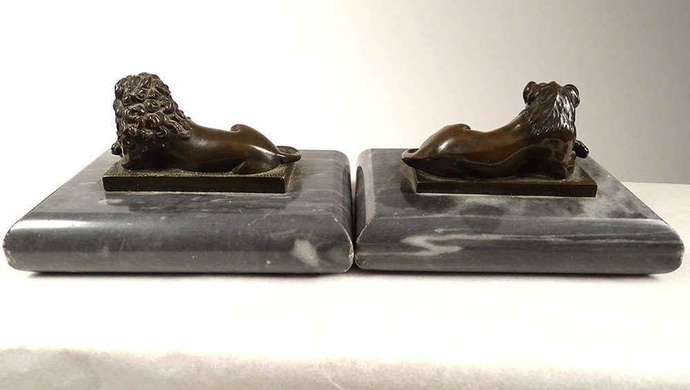 Pair Sculptures Bronze Paperweight Lions Lying Gray Marble Eighteenth-photo-2