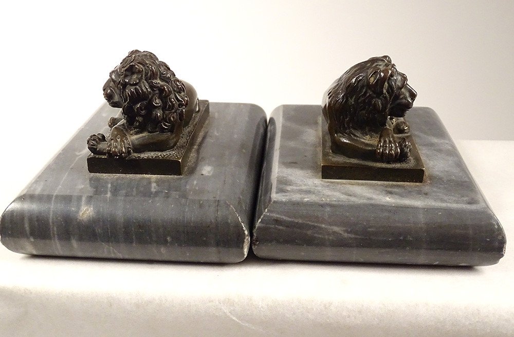 Pair Sculptures Bronze Paperweight Lions Lying Gray Marble Eighteenth-photo-5