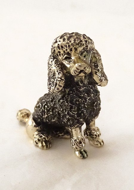 Petite Sculpture Argent Massif Chien Caniche Assis 21,98gr XXème Siècle