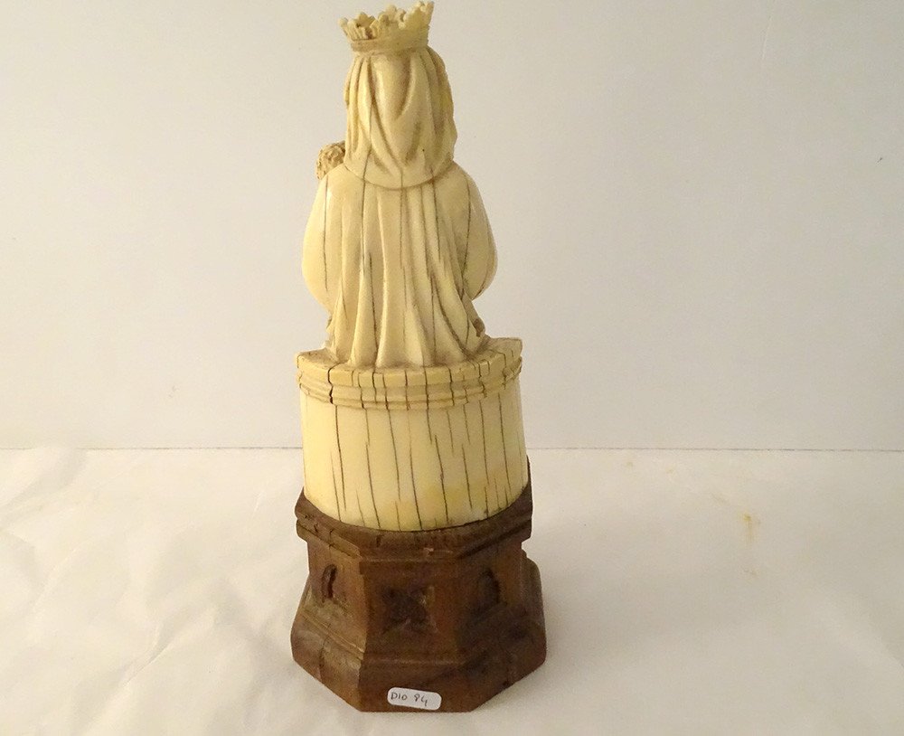 Vierge à l'Enfant Couronnée Ivoire Sculpté Gothique Jésus Oiseau XIXème-photo-3