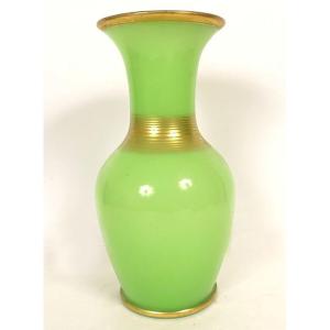 Vase balustre opaline verte dorure Baccarat Napoléon III XIXème siècle
