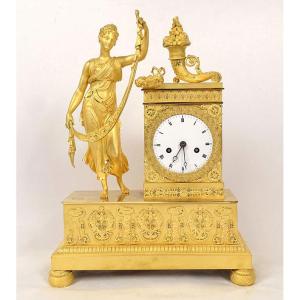 Pendule Restauration bronze doré déesse Fortuna Abondance palmettes XIXème