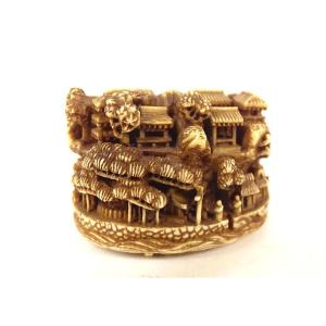 Carved Ivory Netsuke Signed By Kagetoshi, Depicting A Miniature Temple, Edo, Japan, 19th Century