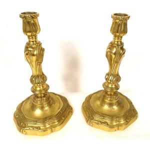 Pair Of Louis XV-style Gilded Bronze Candlesticks With Seashell And Foliage Motifs, 18th Century