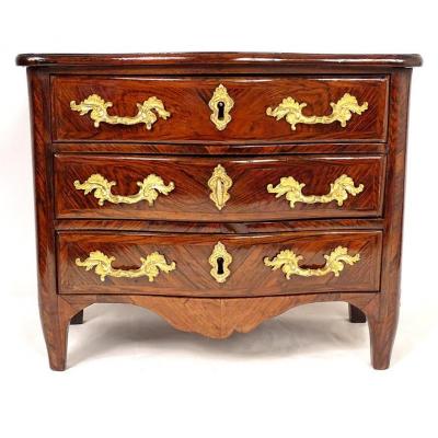 Petite Commode Maîtrise Régence Marqueterie Bois Violette Estampillée 18è