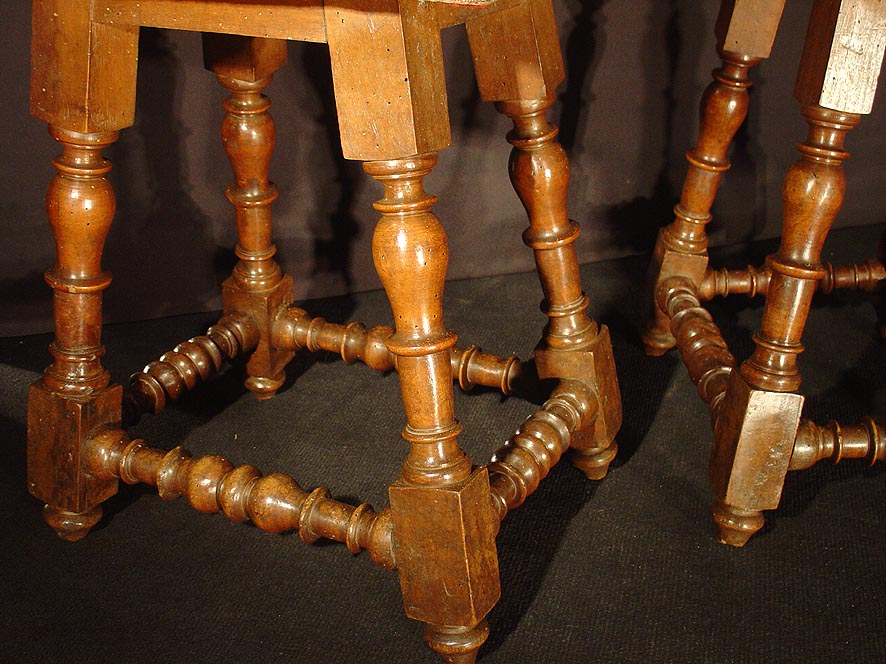 17th Century Pair Of Stools-photo-3