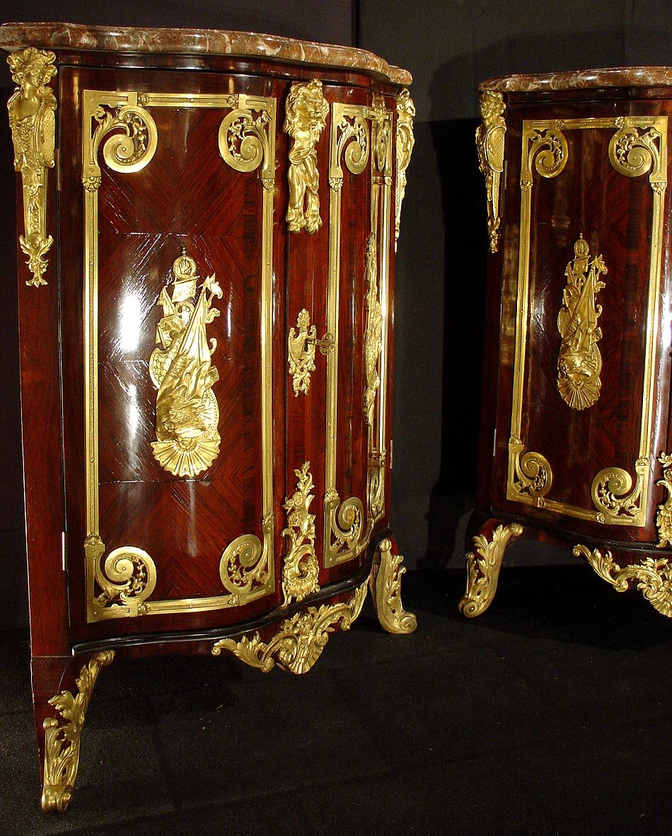 Pair Of  French Regence Corner Cabinets-photo-2