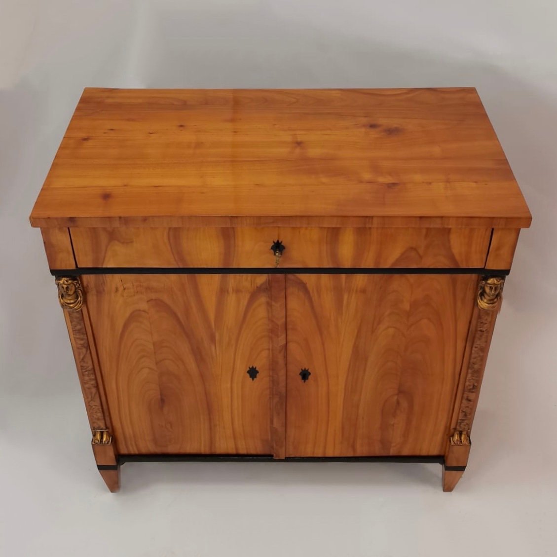 Demi-meuble Biedermeier, En Merisier Avec Cariatides Sculptées-photo-3