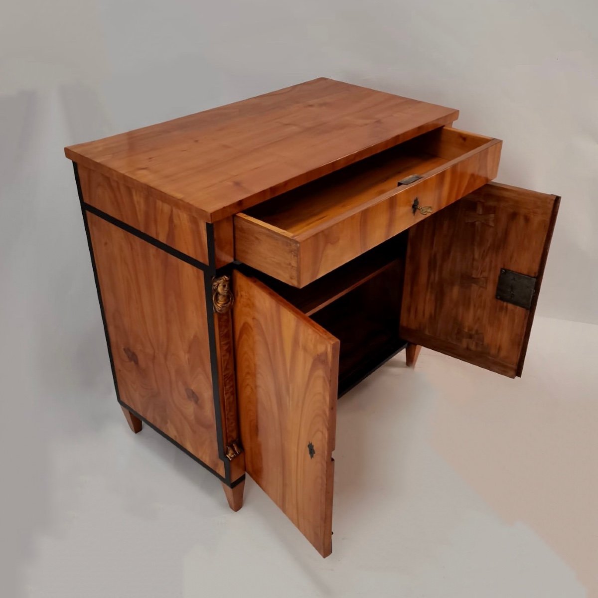 Demi-meuble Biedermeier, En Merisier Avec Cariatides Sculptées-photo-3
