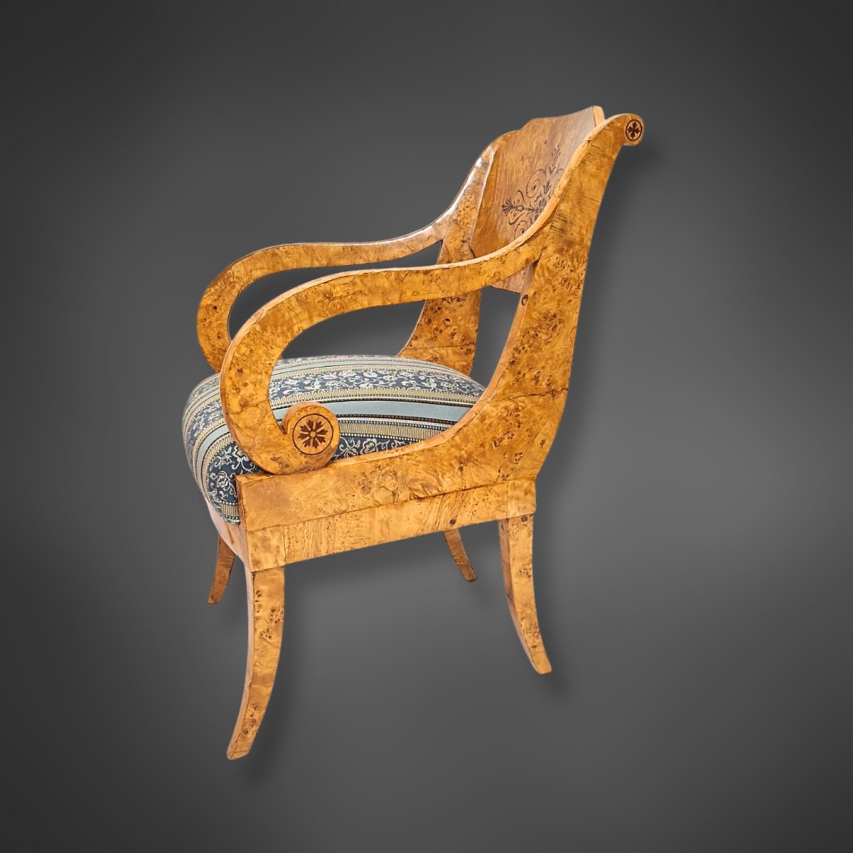 Quatre fauteuils, bouleau madré, Biedermeier russe/balte, vers 1835/40-photo-1