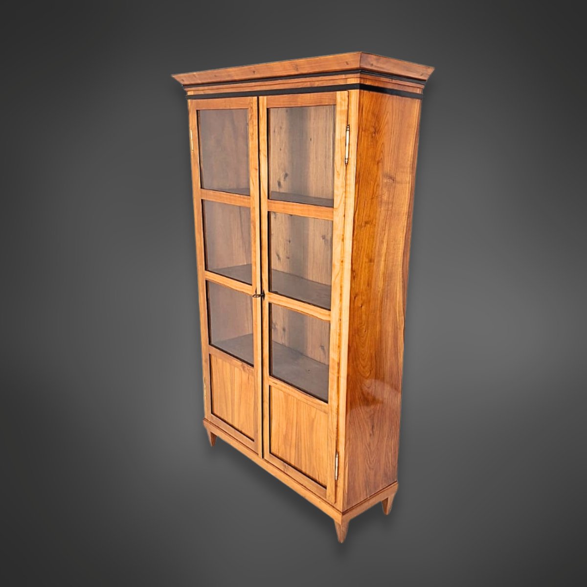 Vitrine Biedermeier, à deux portes, merisier massif, Allemagne du Sud 1825-photo-2