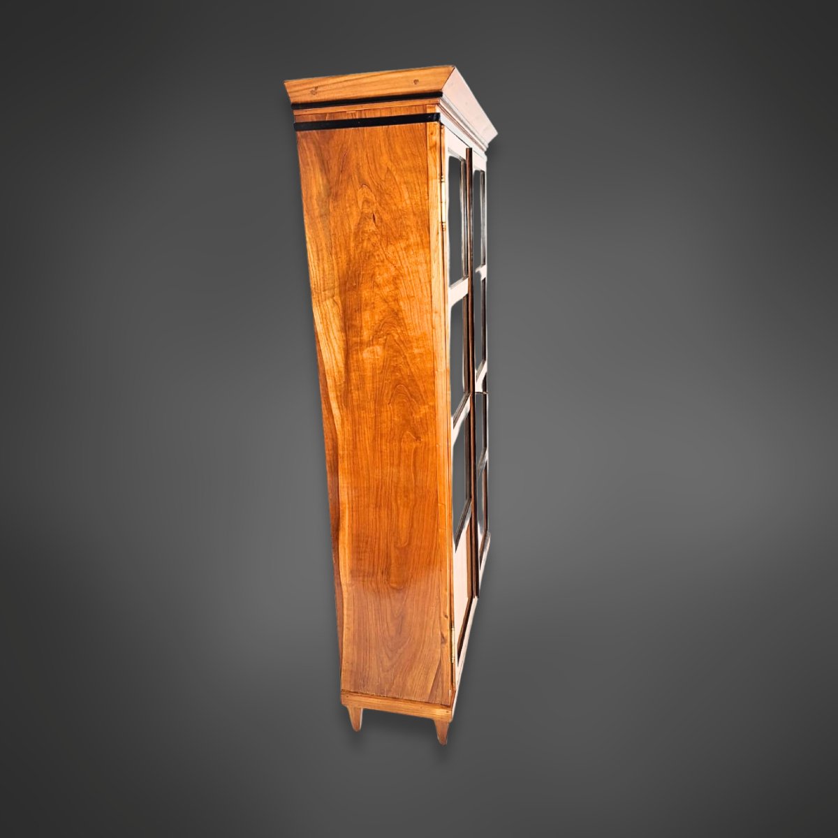 Vitrine Biedermeier, à deux portes, merisier massif, Allemagne du Sud 1825-photo-1