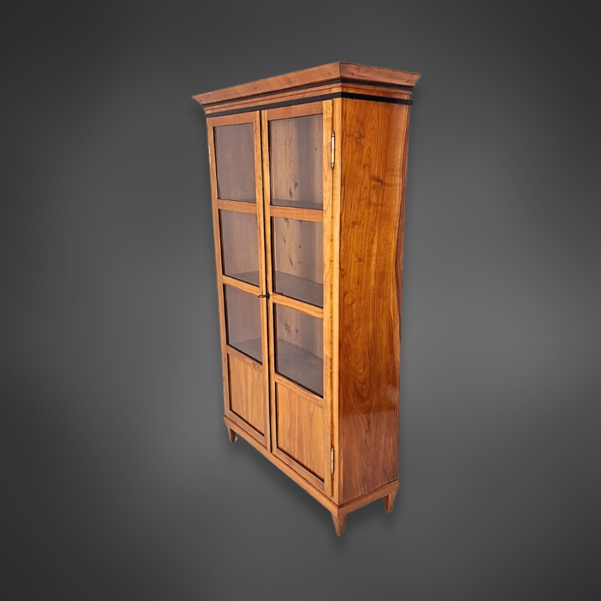 Vitrine Biedermeier, à deux portes, merisier massif, Allemagne du Sud 1825-photo-2