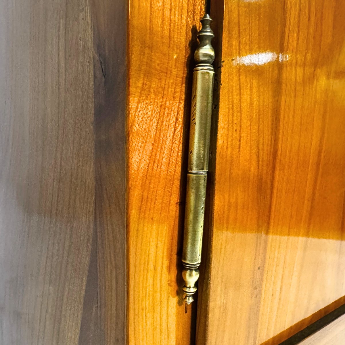 Vitrine Biedermeier, à deux portes, merisier massif, Allemagne du Sud 1825-photo-5