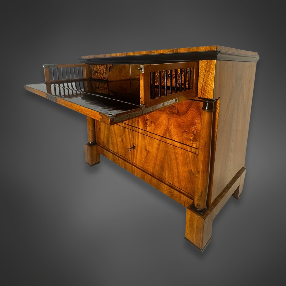 Biedermeier Chest Of Drawers And Writing Desk In Walnut – Circa 1820–1830-photo-2