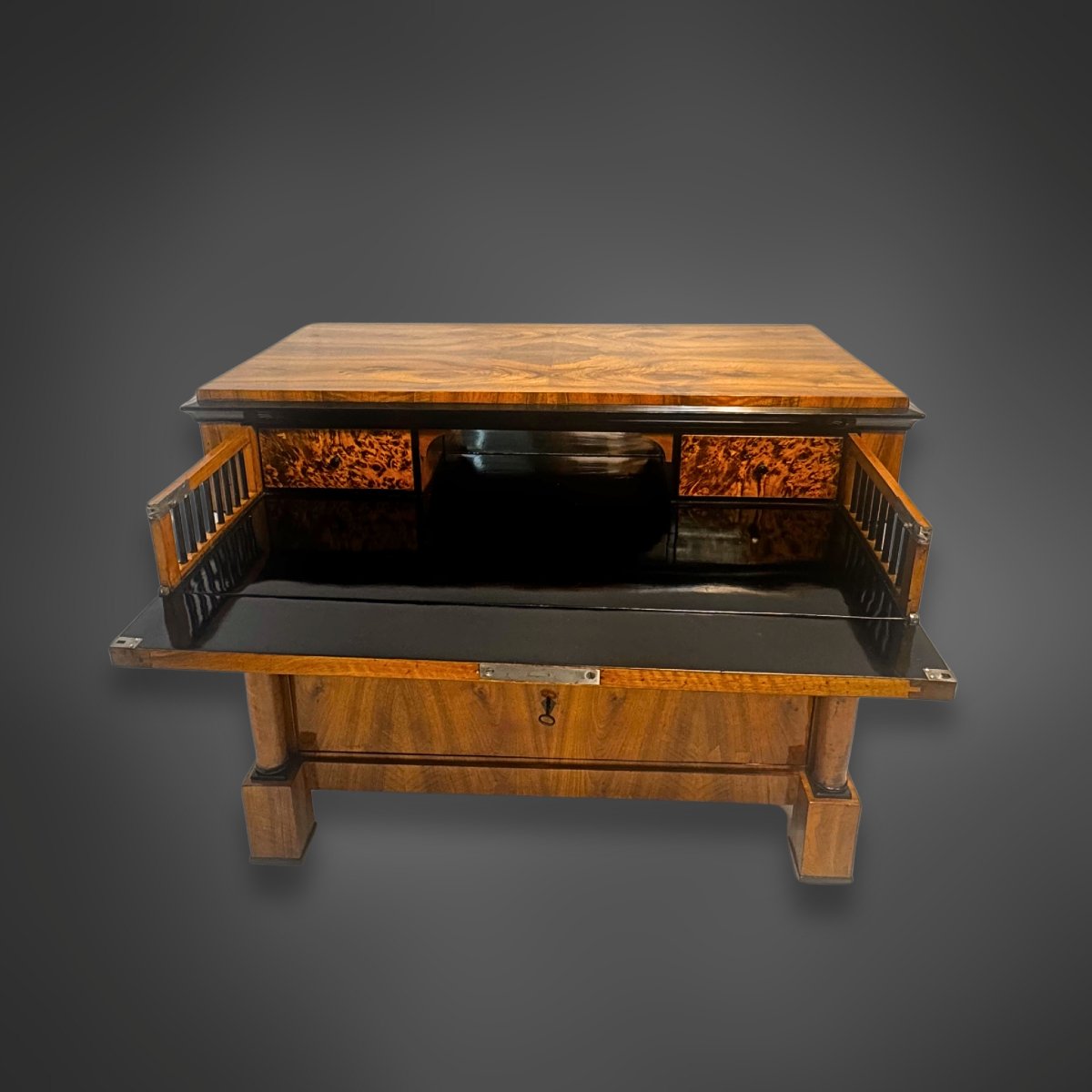 Biedermeier Chest Of Drawers And Writing Desk In Walnut – Circa 1820–1830-photo-3