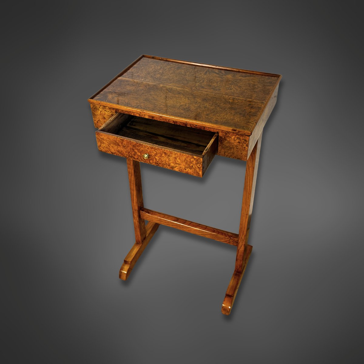 Petite table d'appoint Biedermeier, loupe de noyer, vers 1825-photo-2